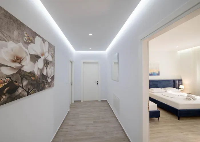 Merlind&anisa Saranda