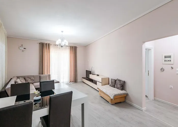 Merlind&anisa Saranda