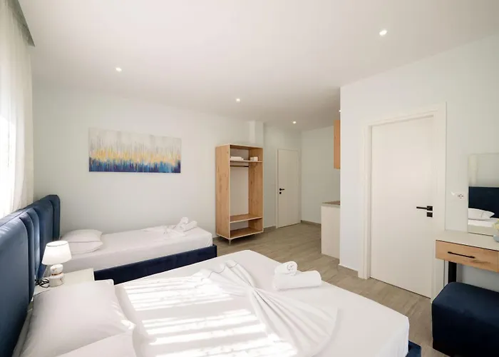 Merlind&anisa * Sarandë